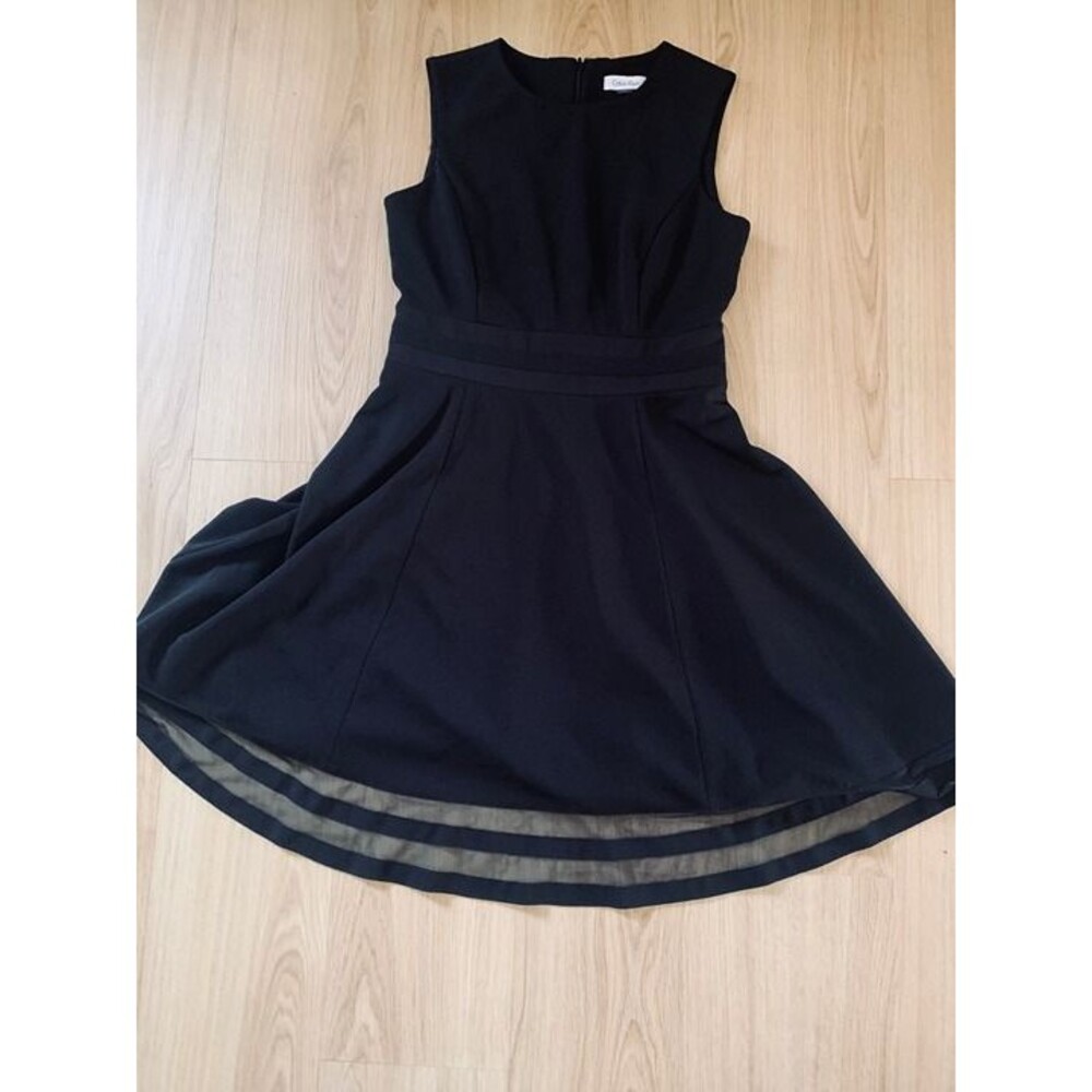 Black cocktail Dress CALVIN KLEIN size 8